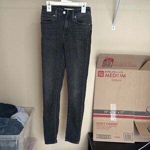 Levi's Women's Faded Black Skinny Jeans